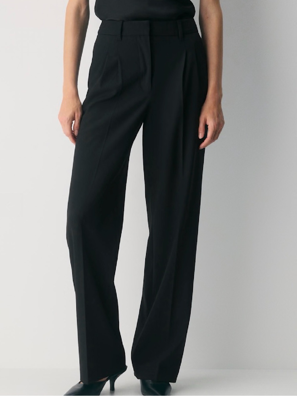 Aritzia Effortless Pant Trousers Wool / Cashmere Blend Black 10